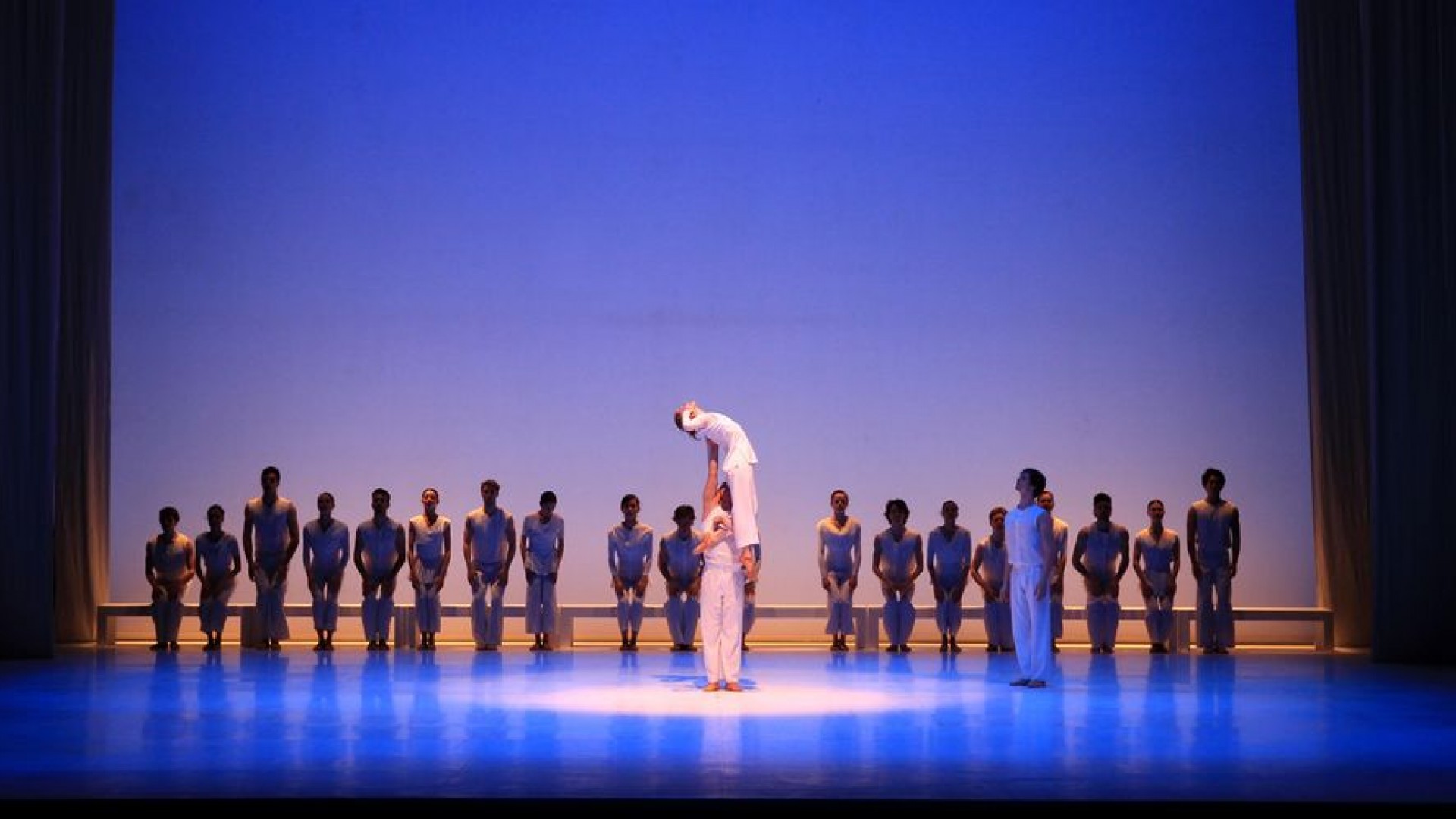 Més informació sobre l'article El Messies del ballet de Burdeus